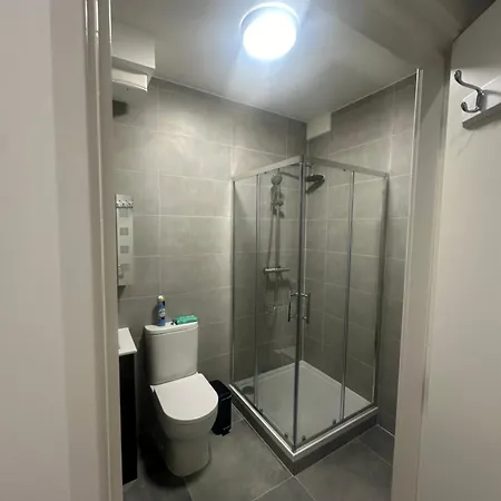 Apartment Centre *